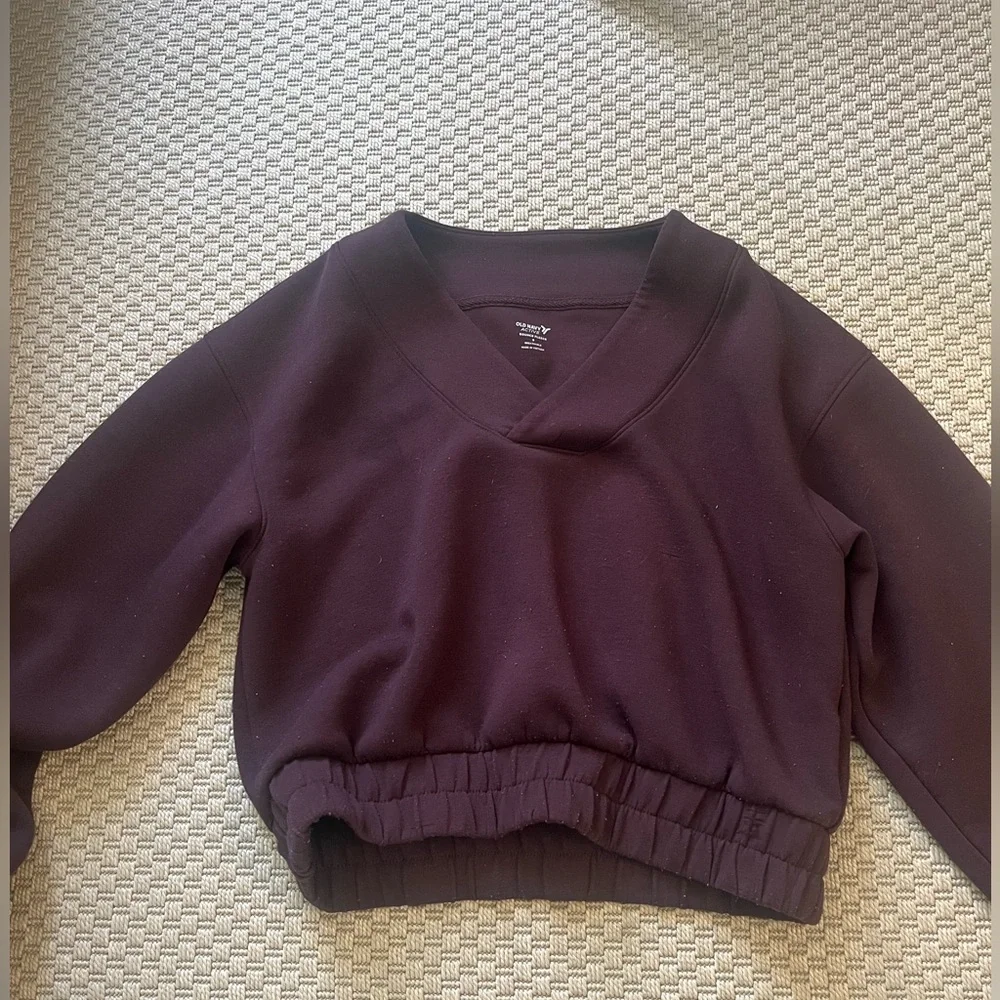 Old Navy Bounce Fleece V Neck Sweatshirt S and Sweatpants M Set in Boxwood - Picture 4 of 6